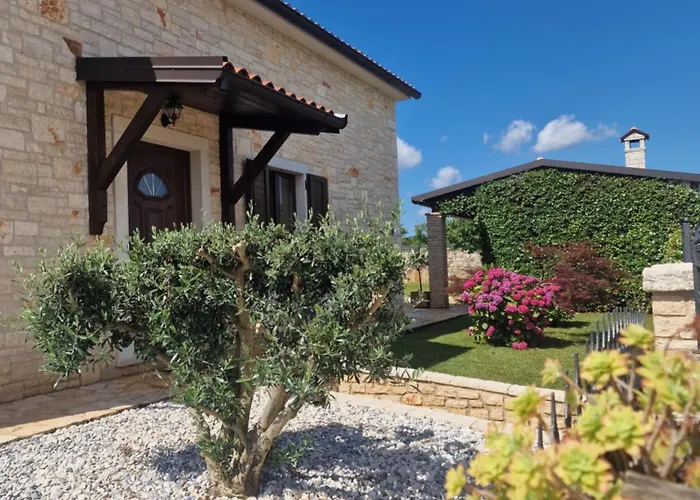 Annabelle Villa *
