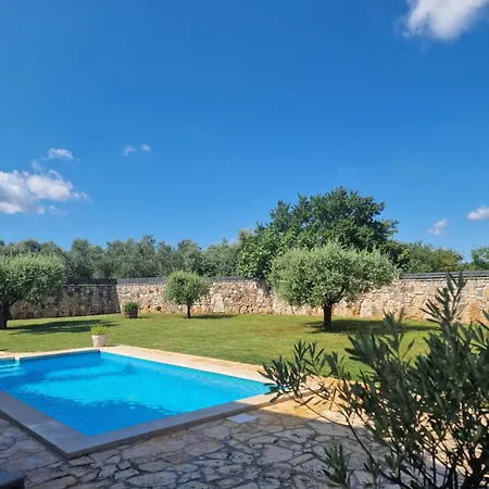 Annabelle Villa