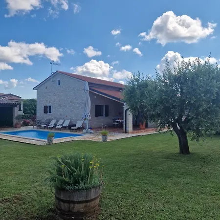 Annabelle Villa *